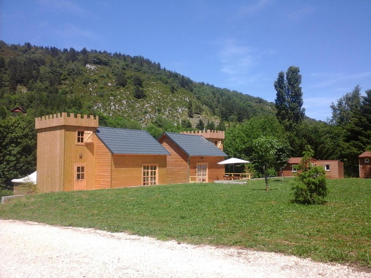 Les Du 4*